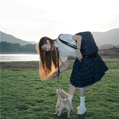 这里那里